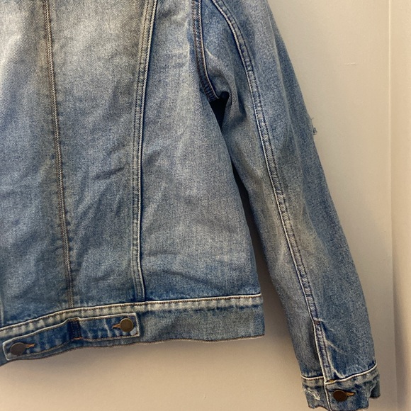 RETROFETE Karina Distressed Denim Jean Jacket in Zephyr size medium - Picture 13 of 15